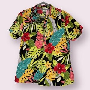 Go Barefoot Black and Red Hawaiian Print Shirt Medium